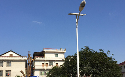 宁夏固原太阳能路灯安装